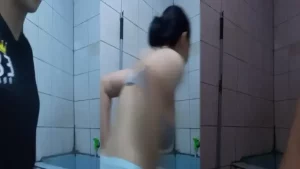 ABG Bugil Mandi Wajib Lapor Pacar 2