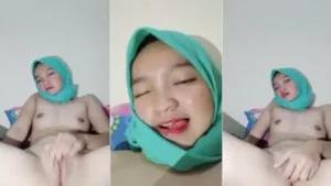 Jilbab Hijau Colmek
