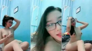 Julia Lea Telanjang Dada Mulus Bening