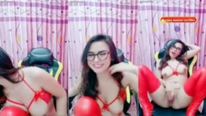 Sashagreen Ngangkang Toket Gede Mancung