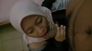 Hijab Nyepong Pacar Biar Sange