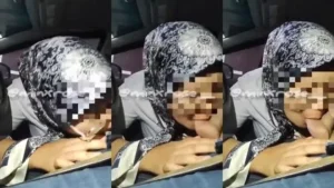 Hijab Tante Kacamata Sepong Kontol Mobil 2