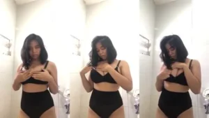 Mahasiswi Cantik Toket Bulet Colmek 1 Jari