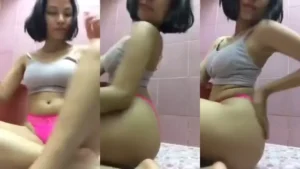 Putri Anak Sma Mandi Sambil Colmek 4